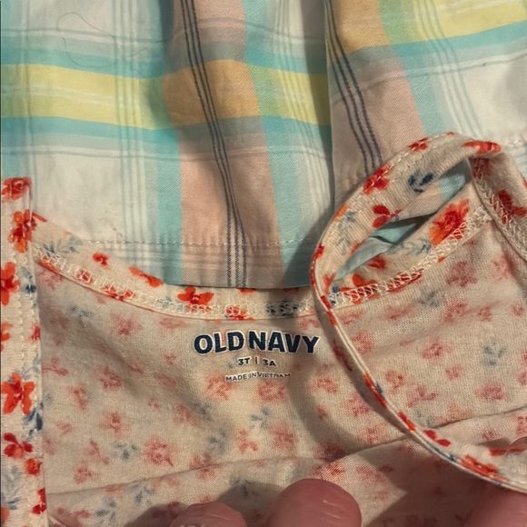 Assorted Dresses and Outfits. All in excellent condition - Picture 9 of 11